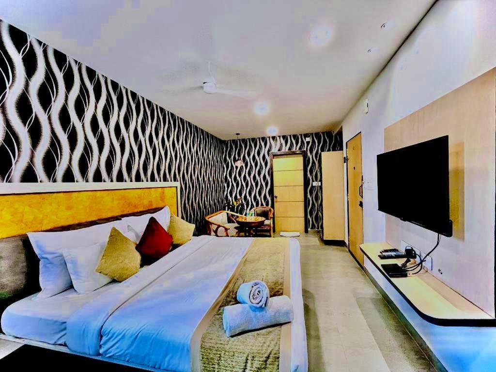 Hotel Lake View Airport Zone Haidarábád Kültér fotó