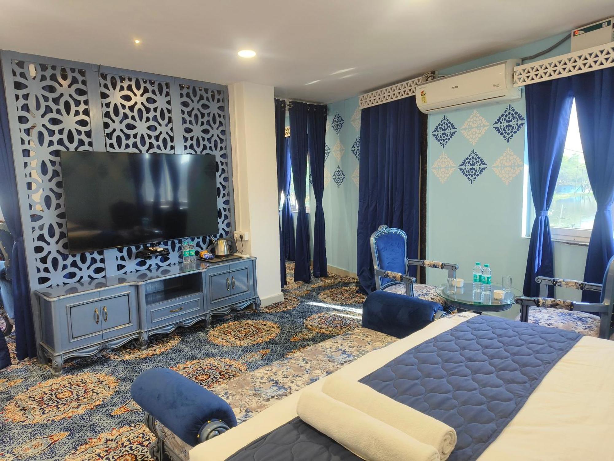 Hotel Lake View Airport Zone Haidarábád Kültér fotó