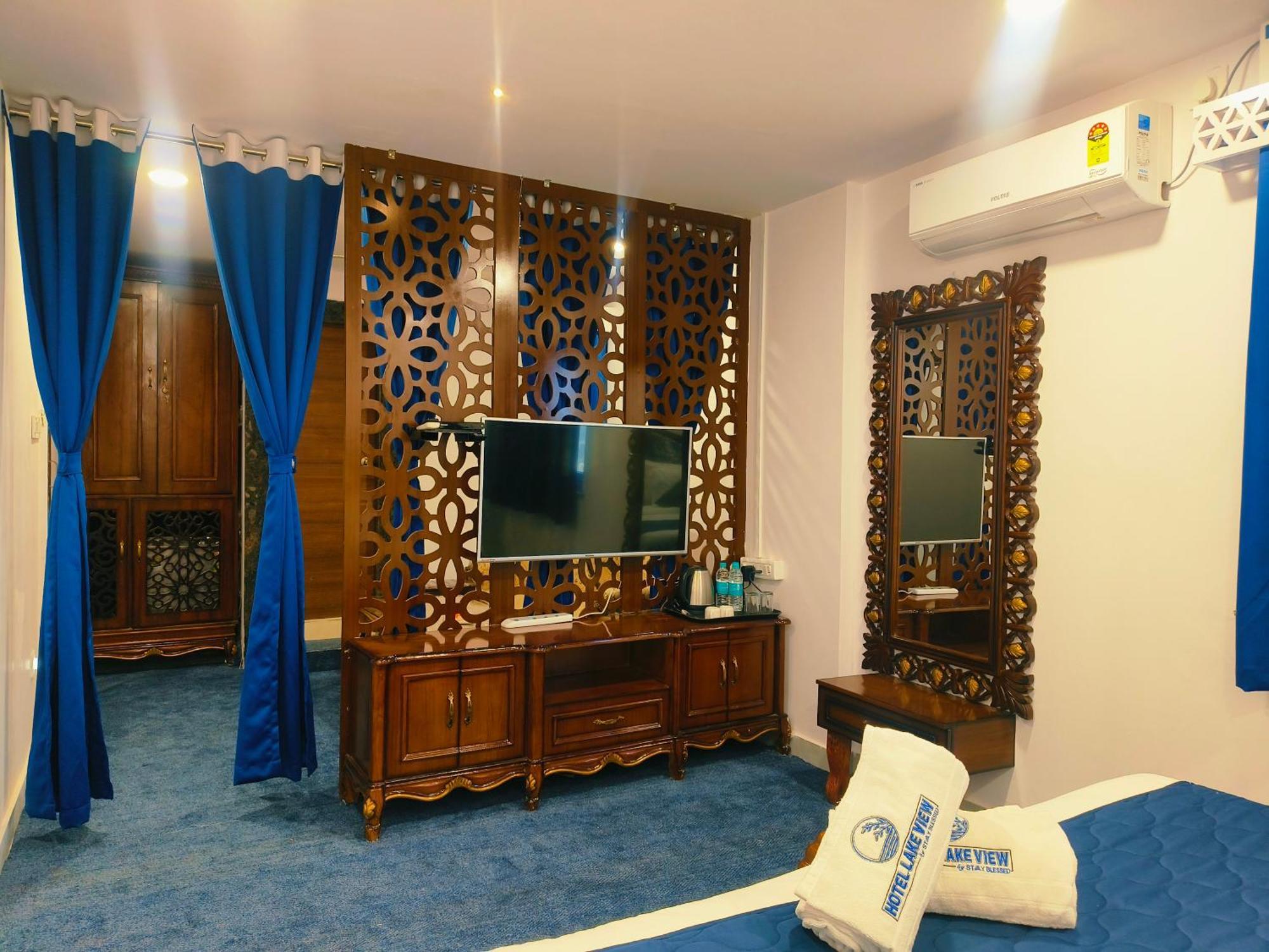 Hotel Lake View Airport Zone Haidarábád Kültér fotó